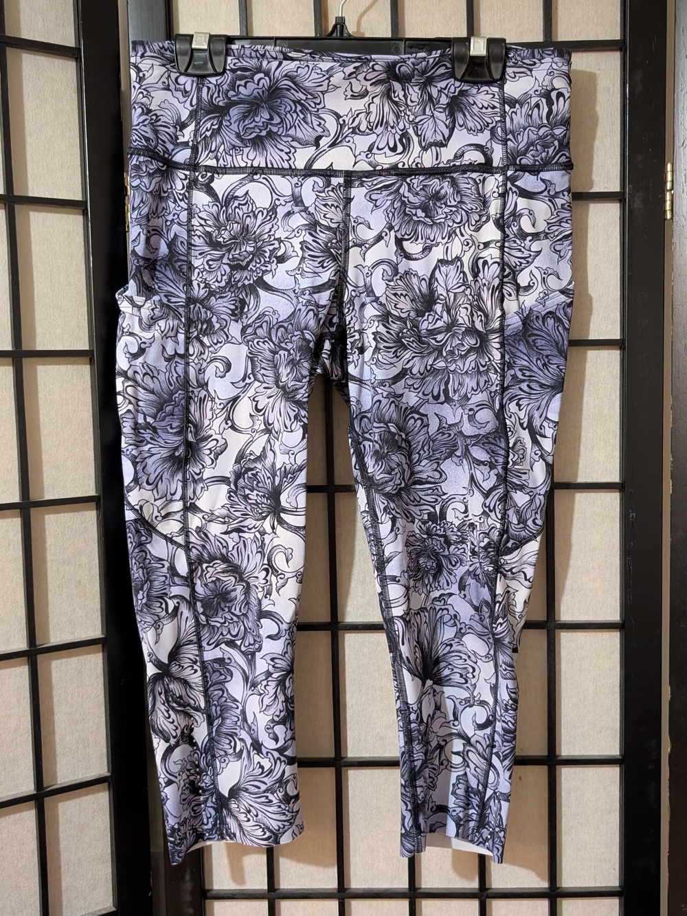 Lululemon Speed Up Tight *28" Sz 10